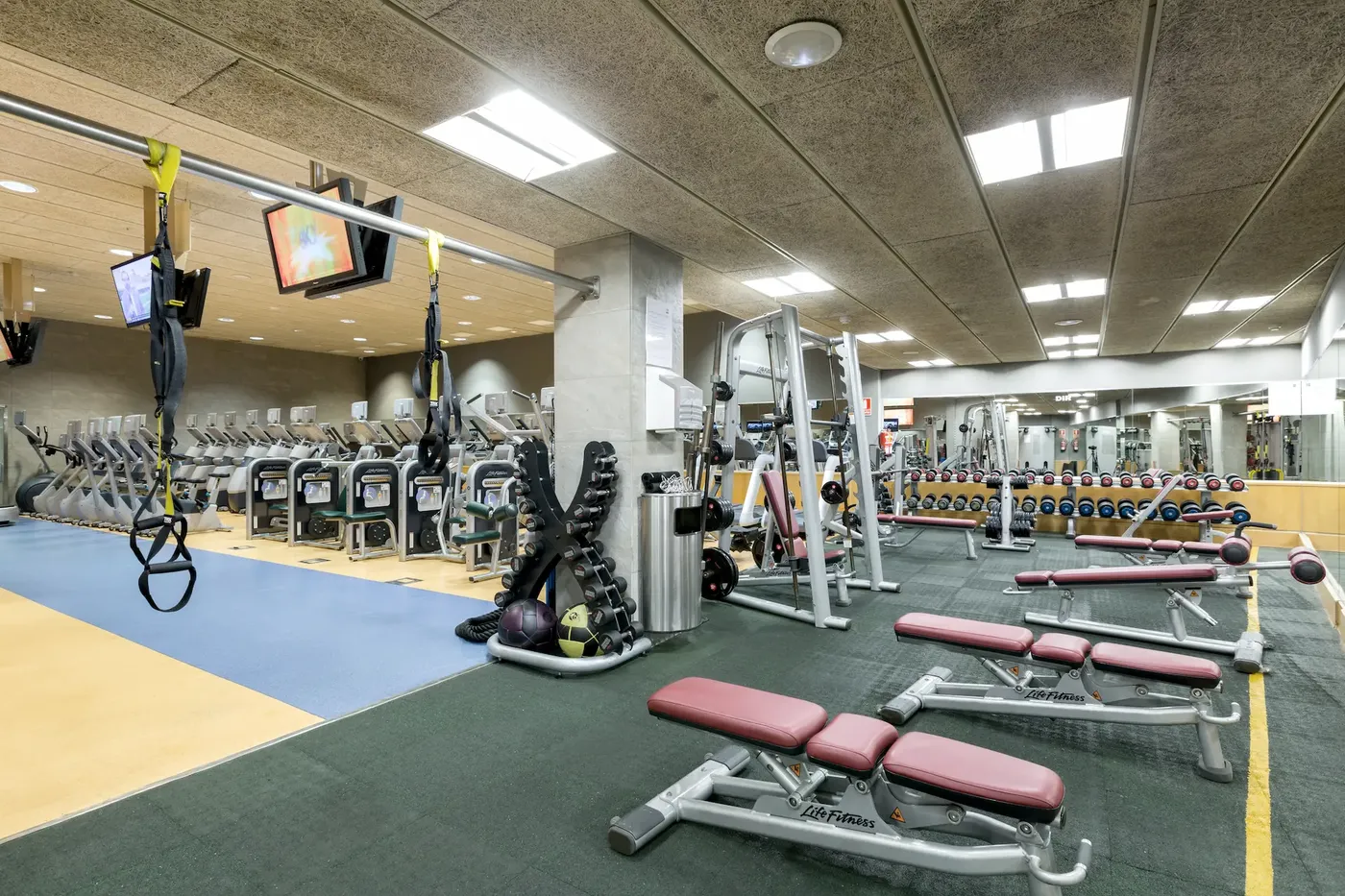 Zona de fitness - Tres torres